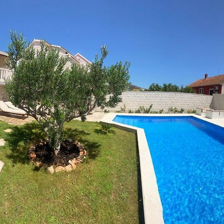 Villa Mediterra Garden & Pool Bol Exterior photo