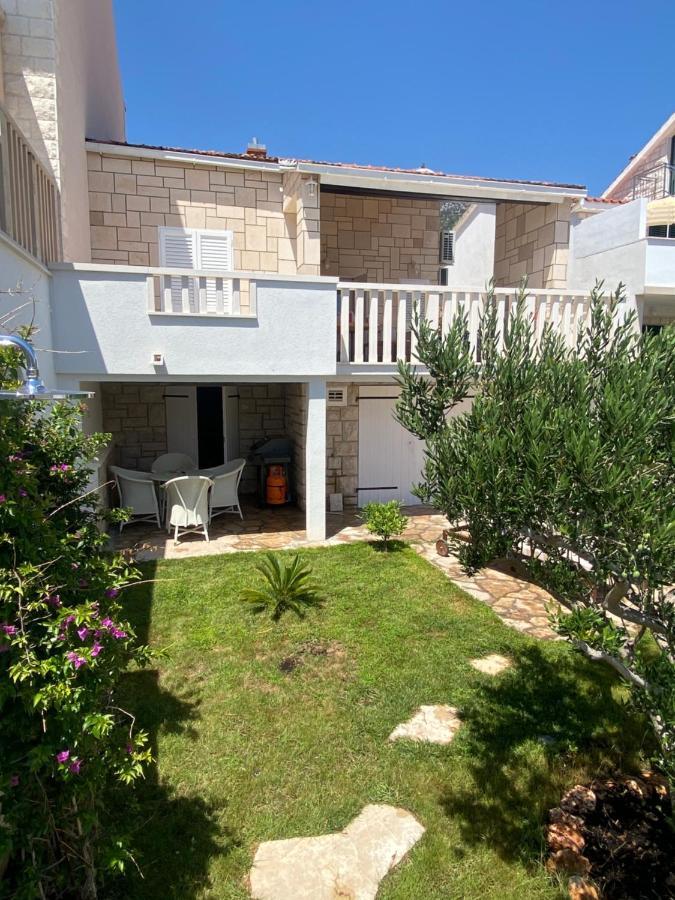 Villa Mediterra Garden & Pool Bol Exterior photo
