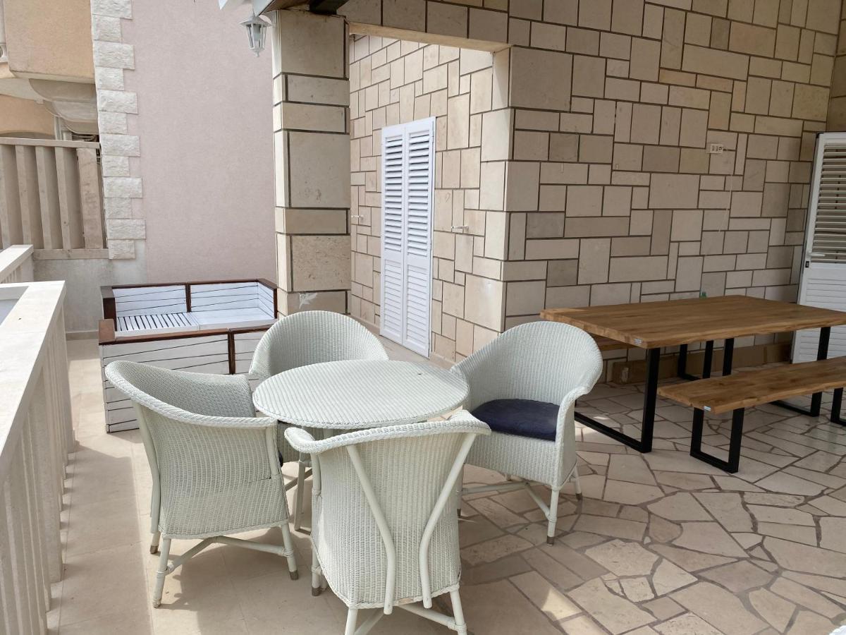 Villa Mediterra Garden & Pool Bol Exterior photo